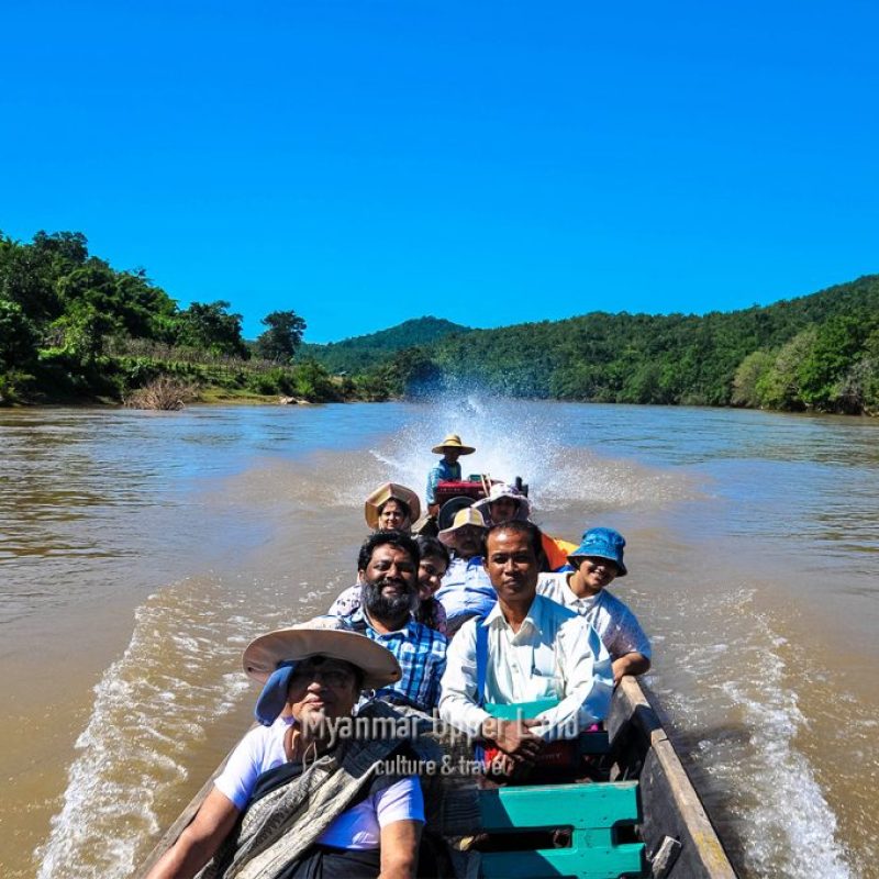 Boat trip In Hsipaw, Northen Shan State.